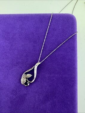💛 Vintage Black Hills Sterling Silver Floral Teardrop Pendant Necklace